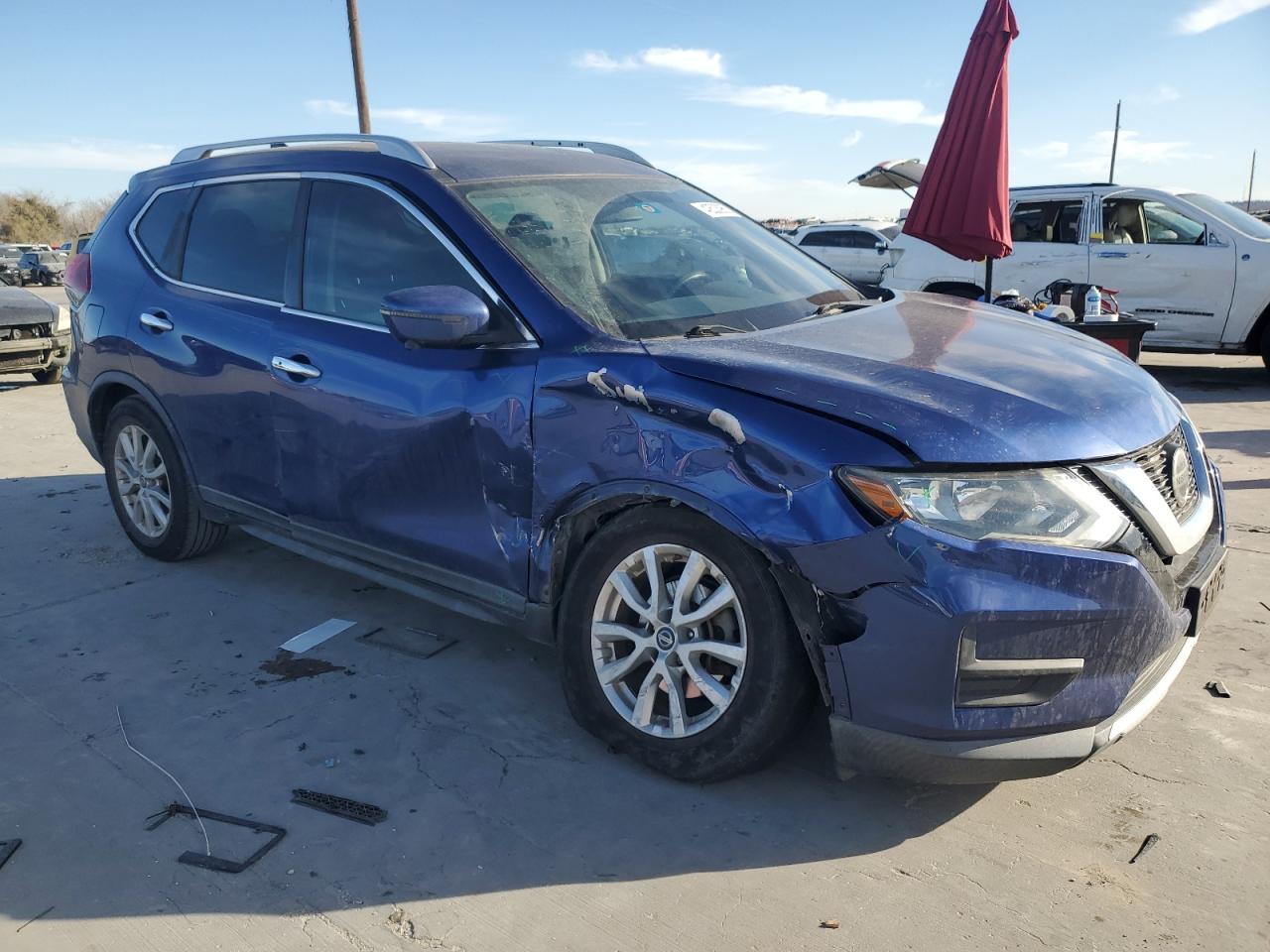 2018 Nissan Rogue - Image 4