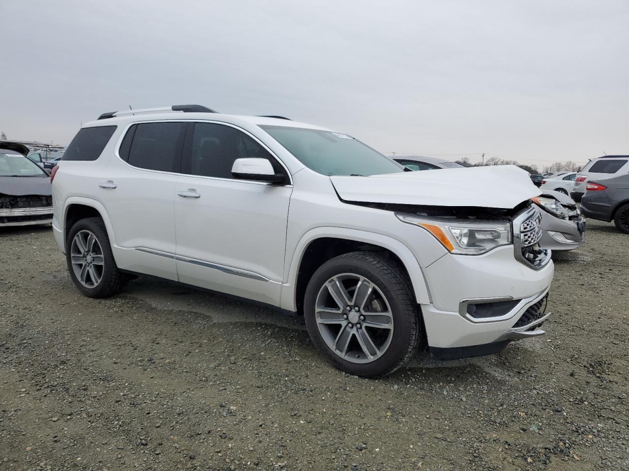 2018 GMC Acadia - Image 4