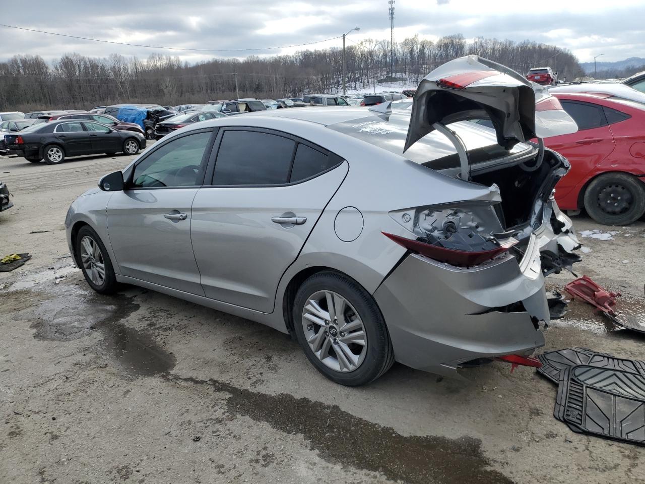 2020 Hyundai Elantra - Image 2