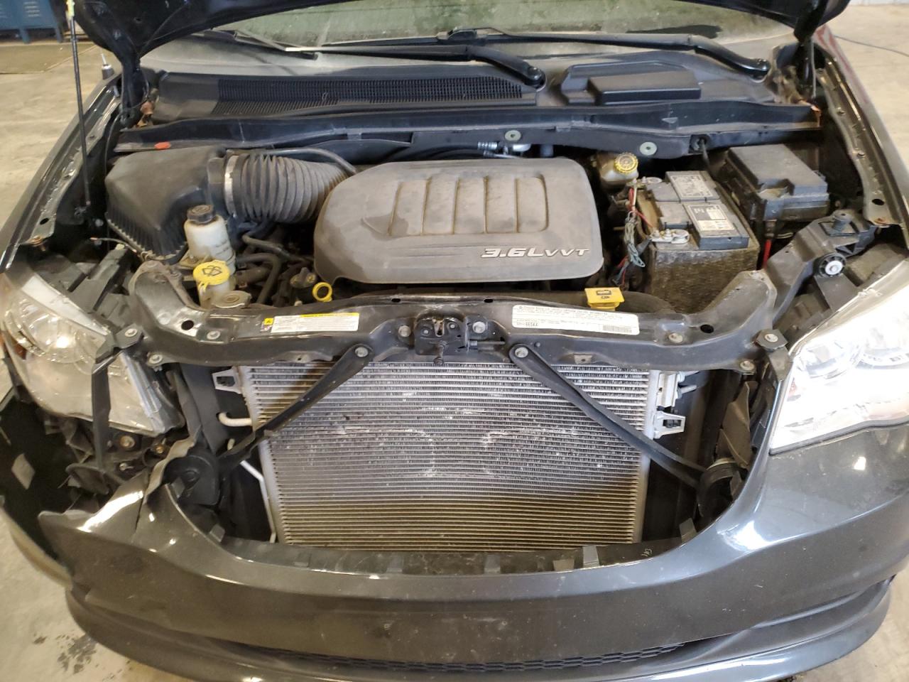 2012 Dodge Caravan - Image 12