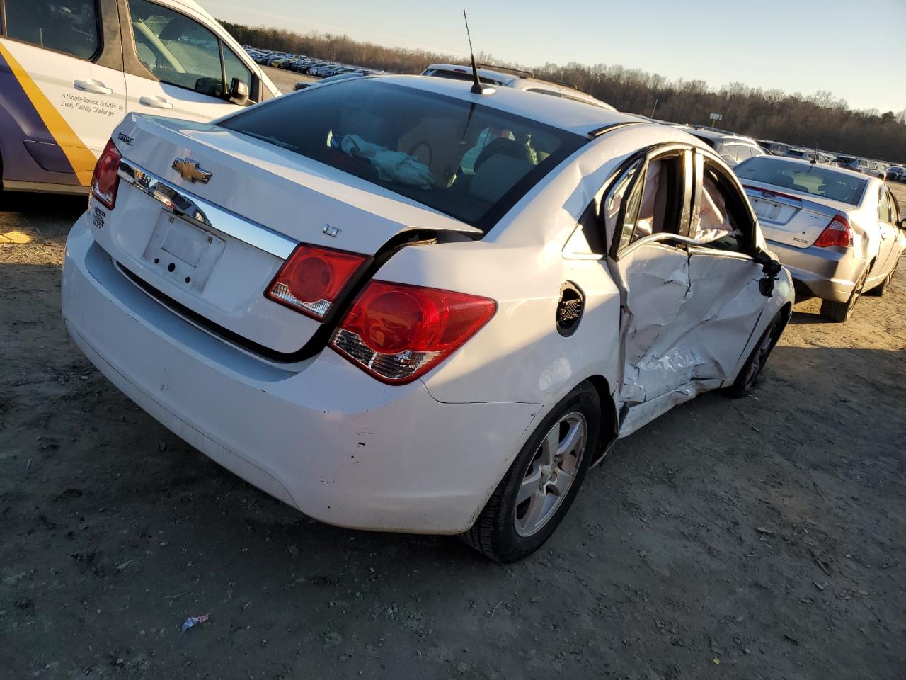 2014 Chevrolet Cruze - Image 3
