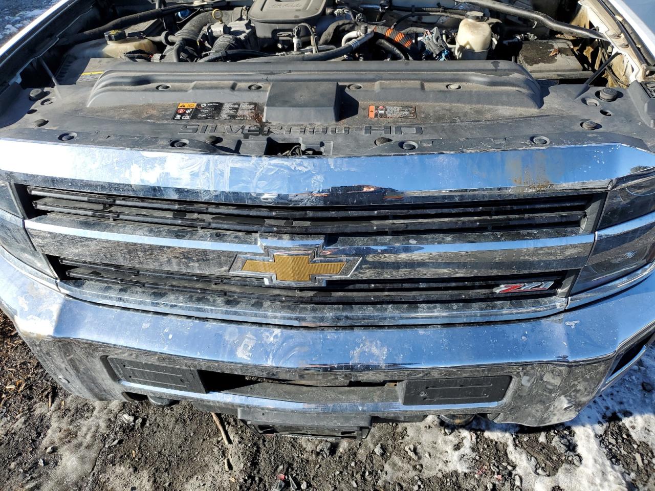 2015 Chevrolet Silverado - Image 11