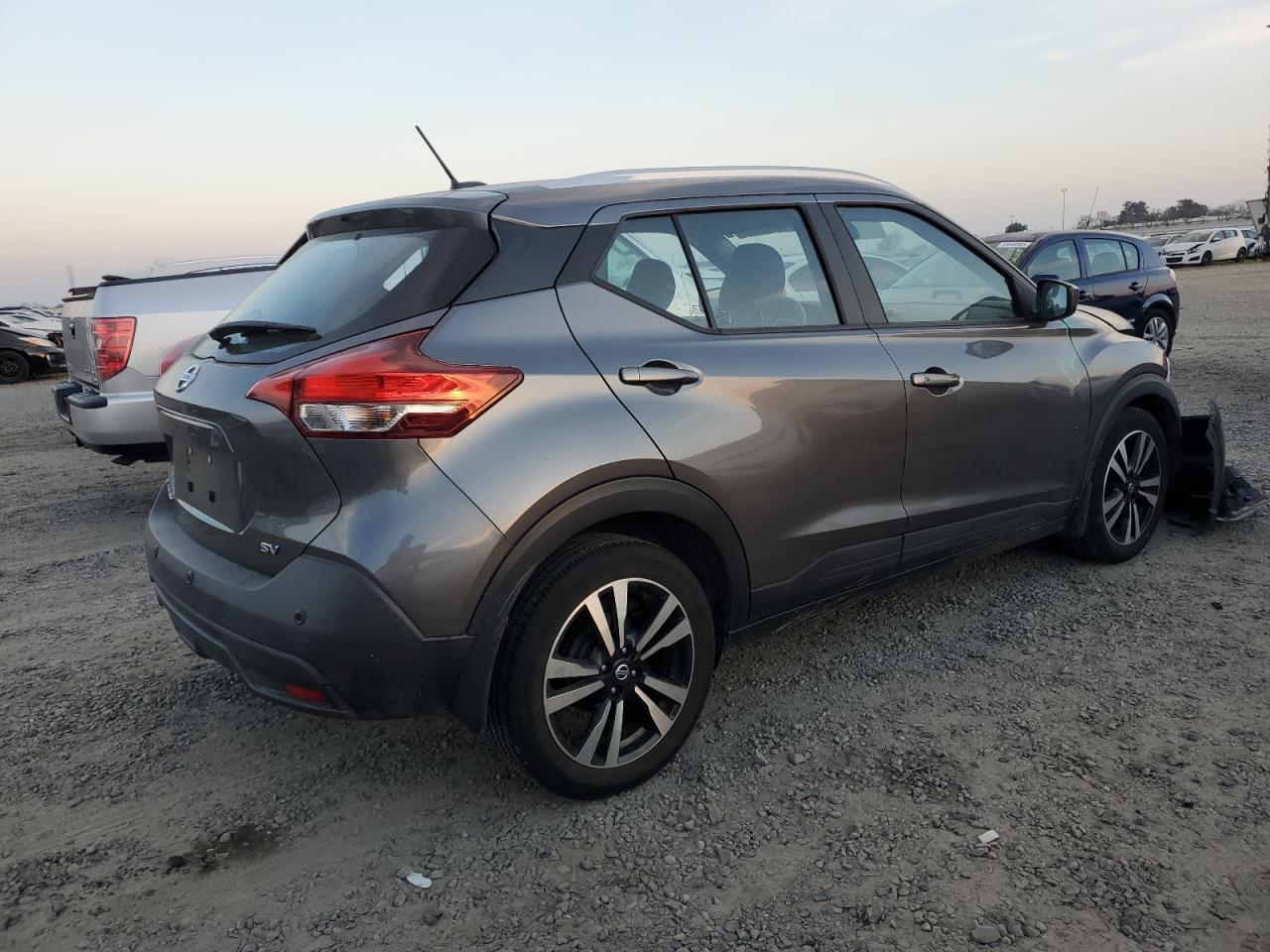 2020 Nissan Kicks - Image 3