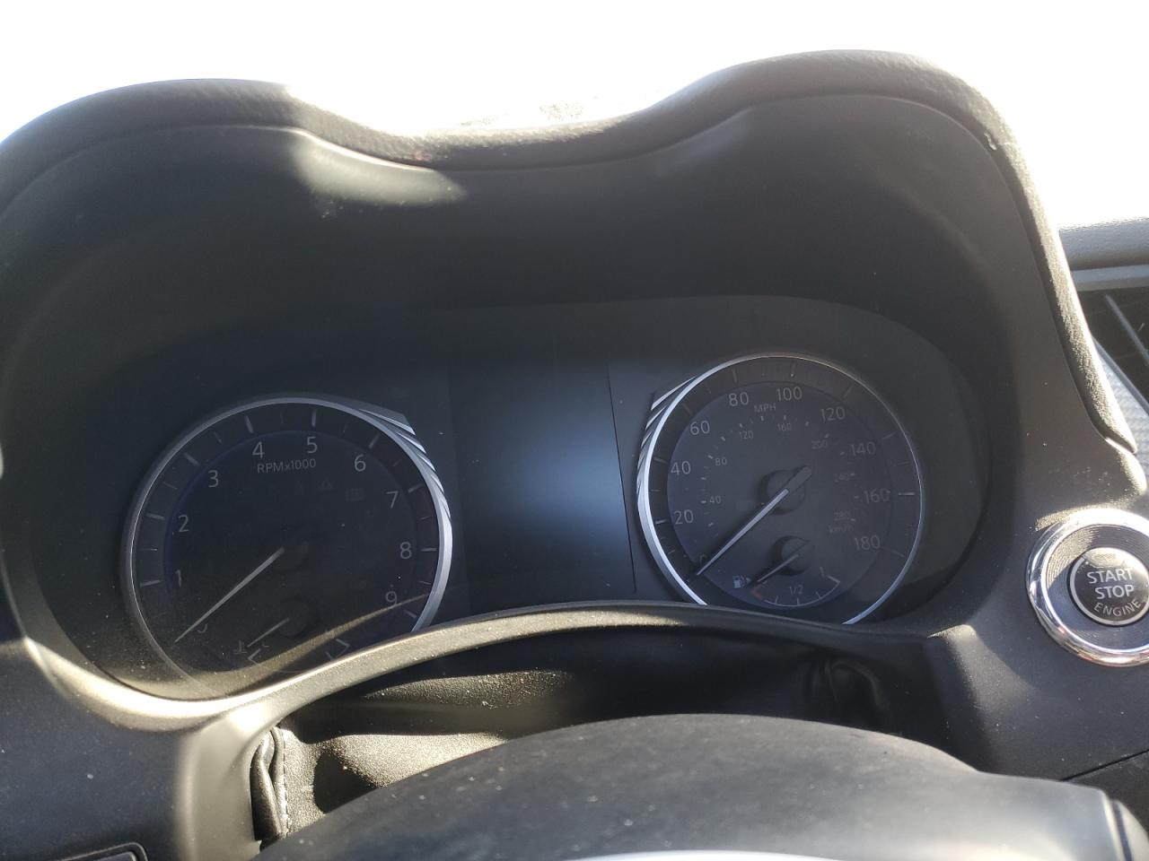 2018 Infiniti Q60 - Image 9