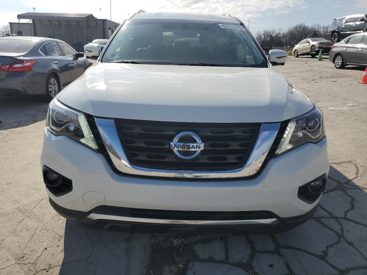 2020 Nissan Pathfinder - Image 5
