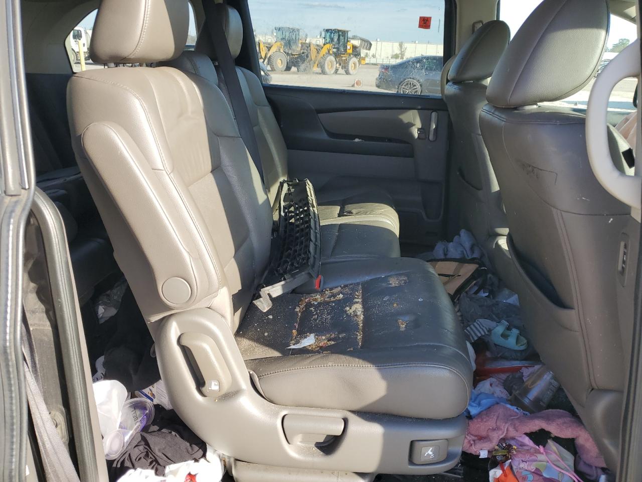 2011 Honda Odyssey - Image 12