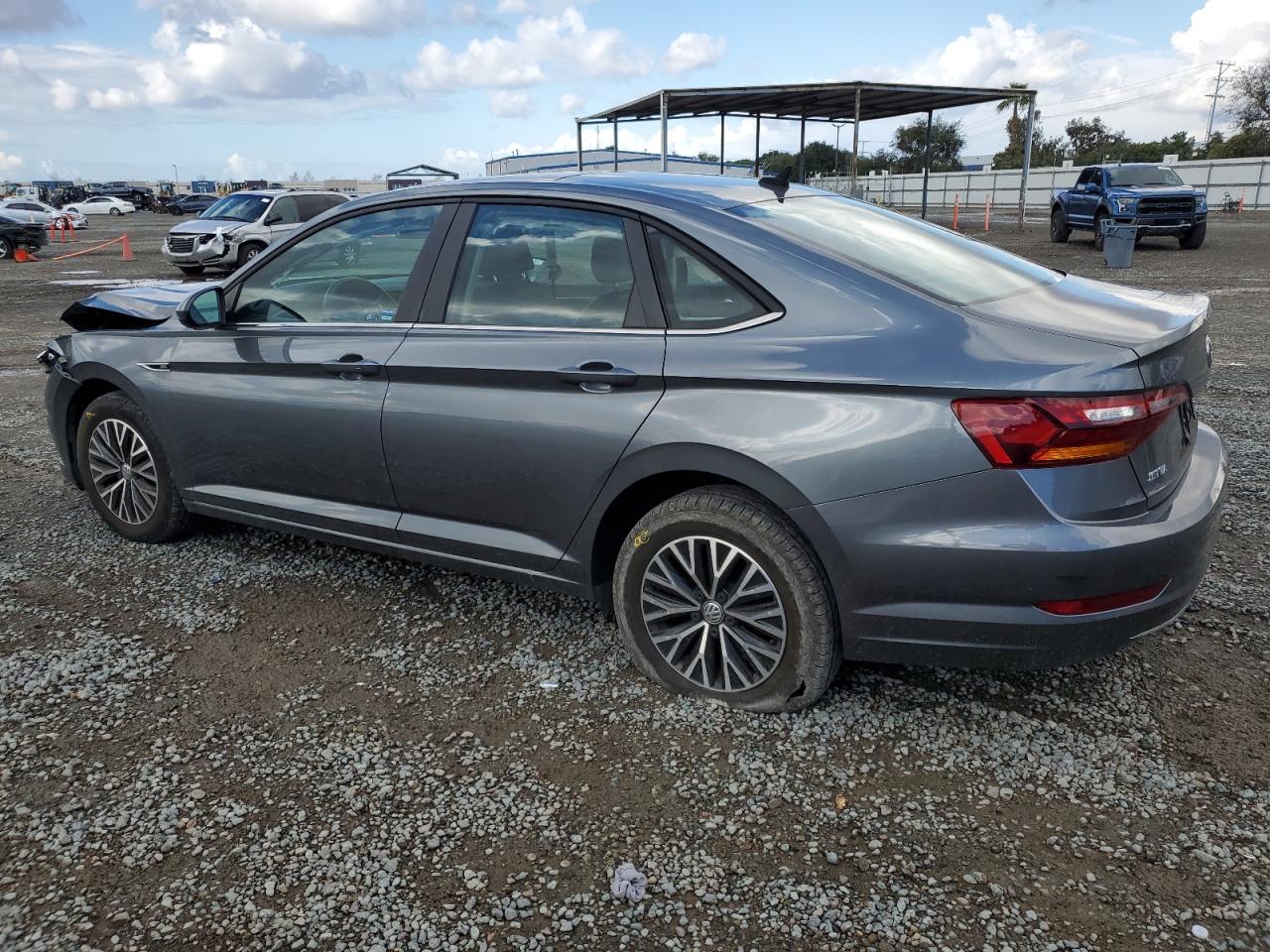 2019 Volkswagen Jetta - Image 2