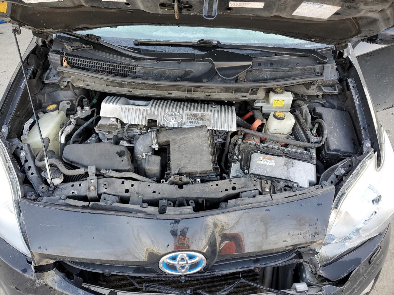 2010 Toyota Prius - Image 12