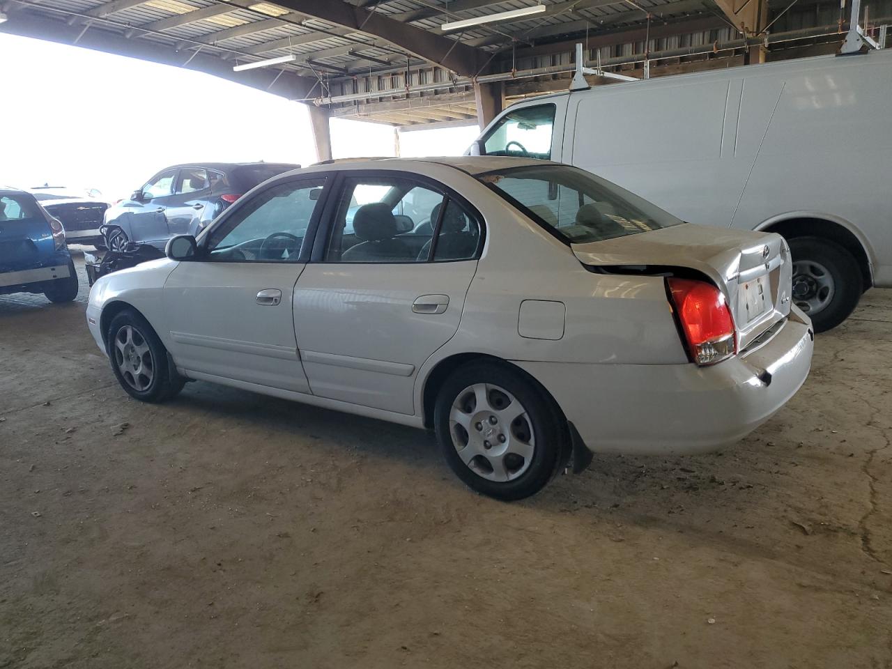 2001 Hyundai Elantra - Image 2