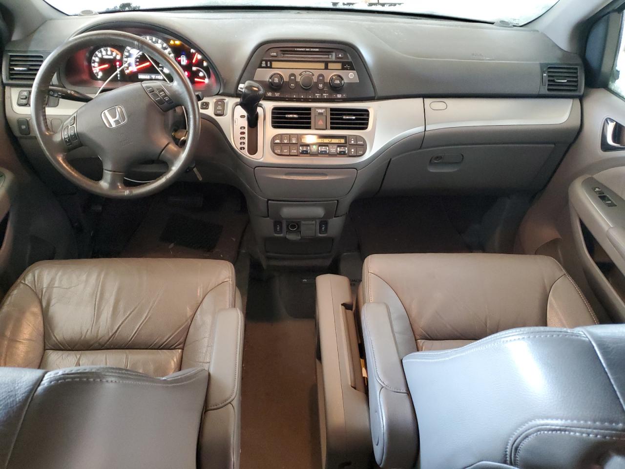 2008 Honda Odyssey - Image 8