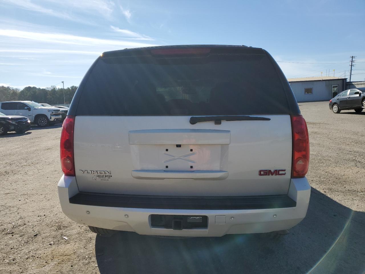 2013 GMC Yukon - Image 6