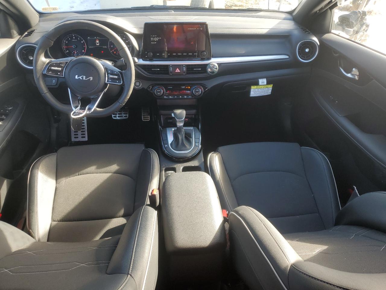 2024 Kia Forte - Image 8