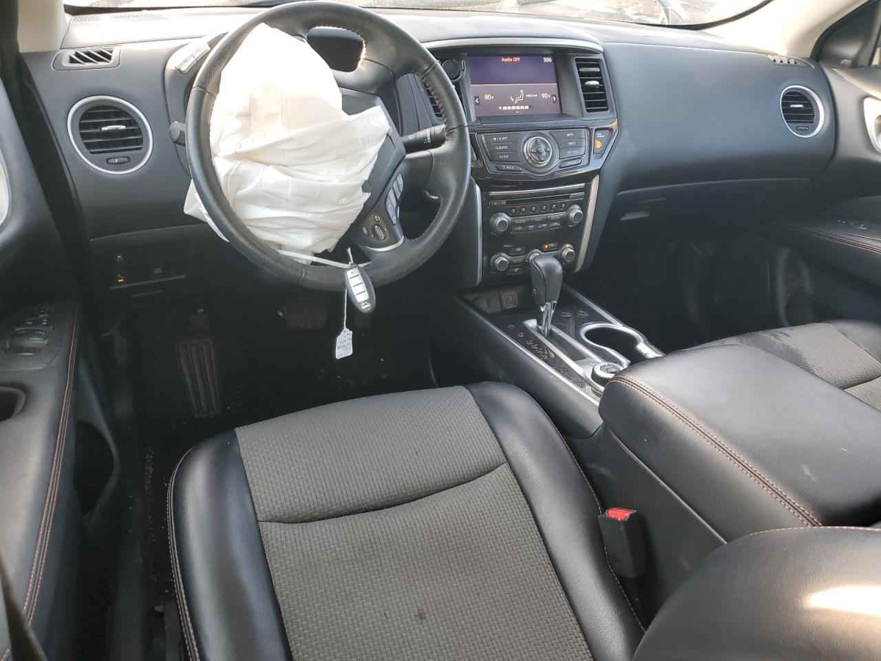 2020 Nissan Pathfinder - Image 8