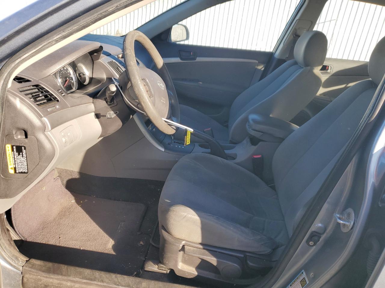 2009 Hyundai Sonata - Image 7