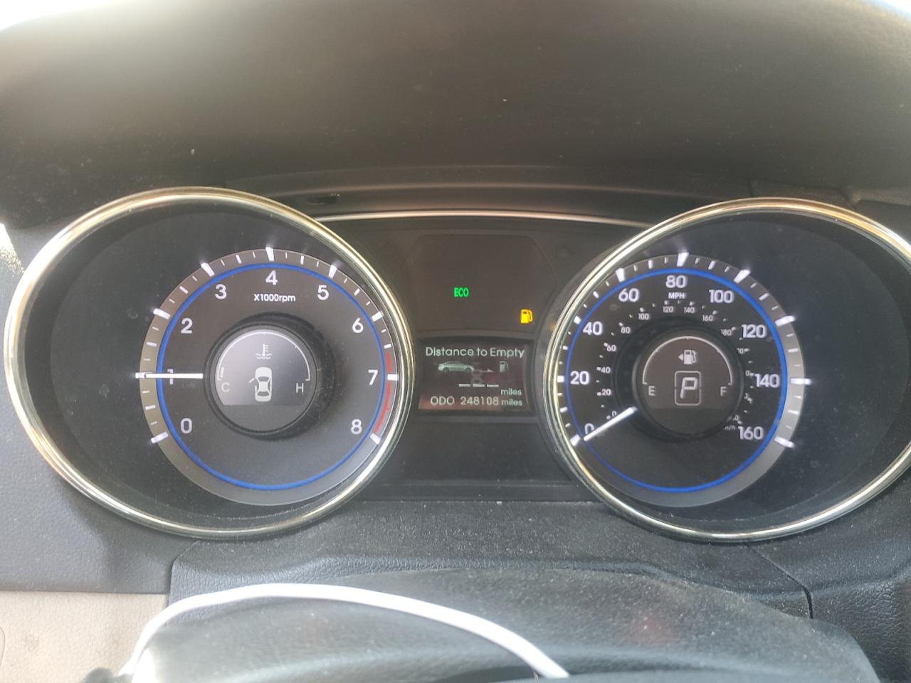2012 Hyundai Sonata - Image 9
