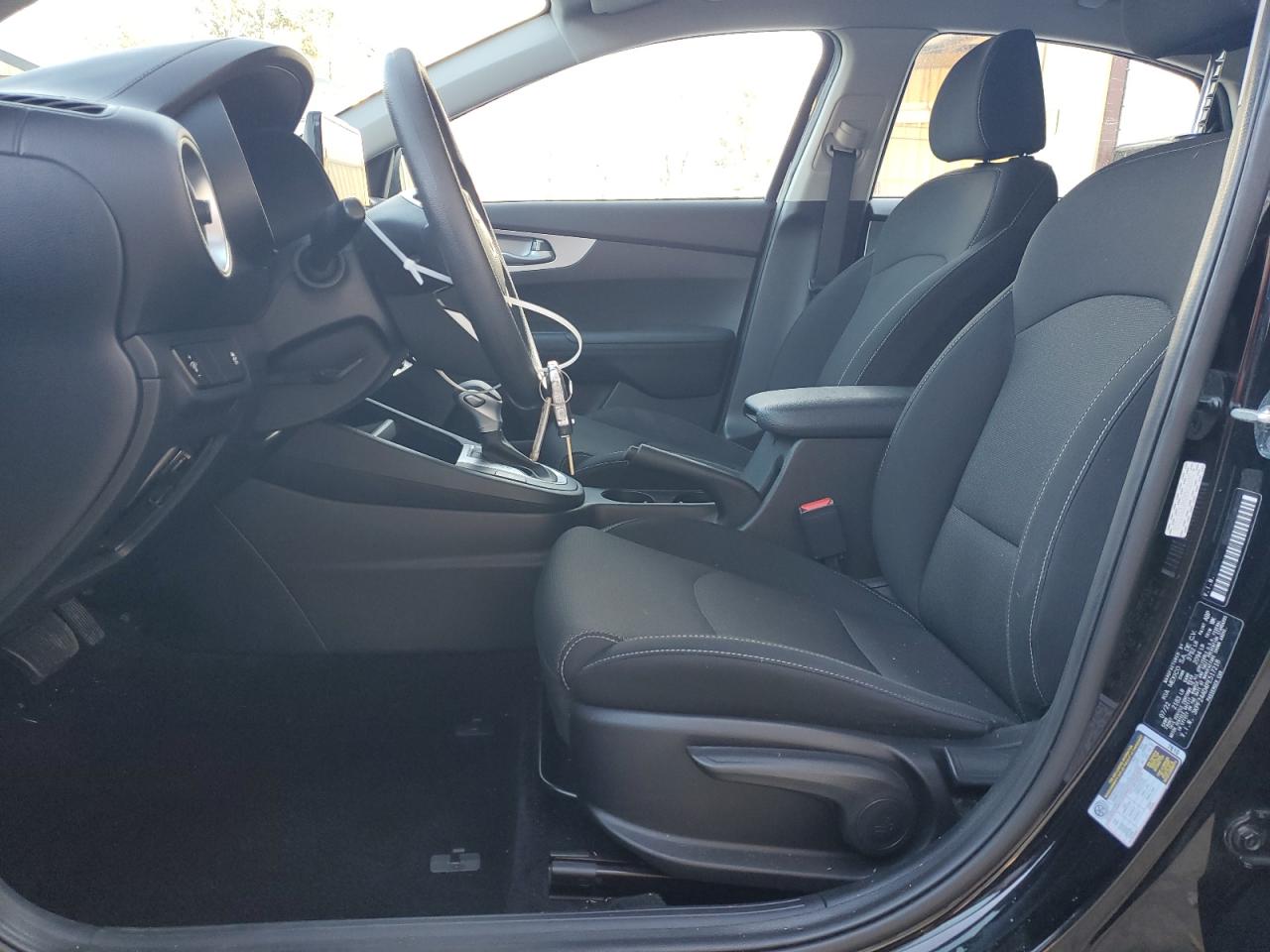 2023 Kia Forte - Image 7