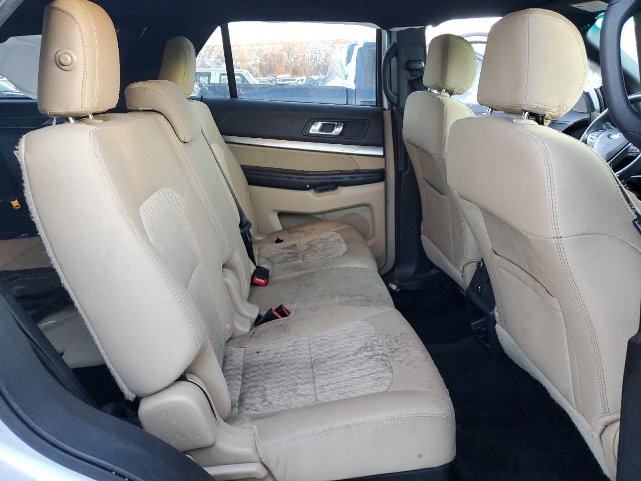 2017 Ford Explorer - Image 11