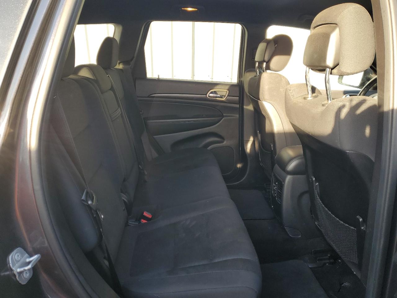 2014 Jeep Grand Cherokee - Image 11