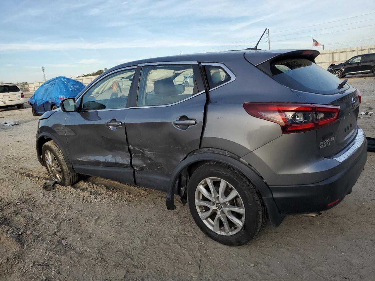 2020 Nissan Rogue - Image 2
