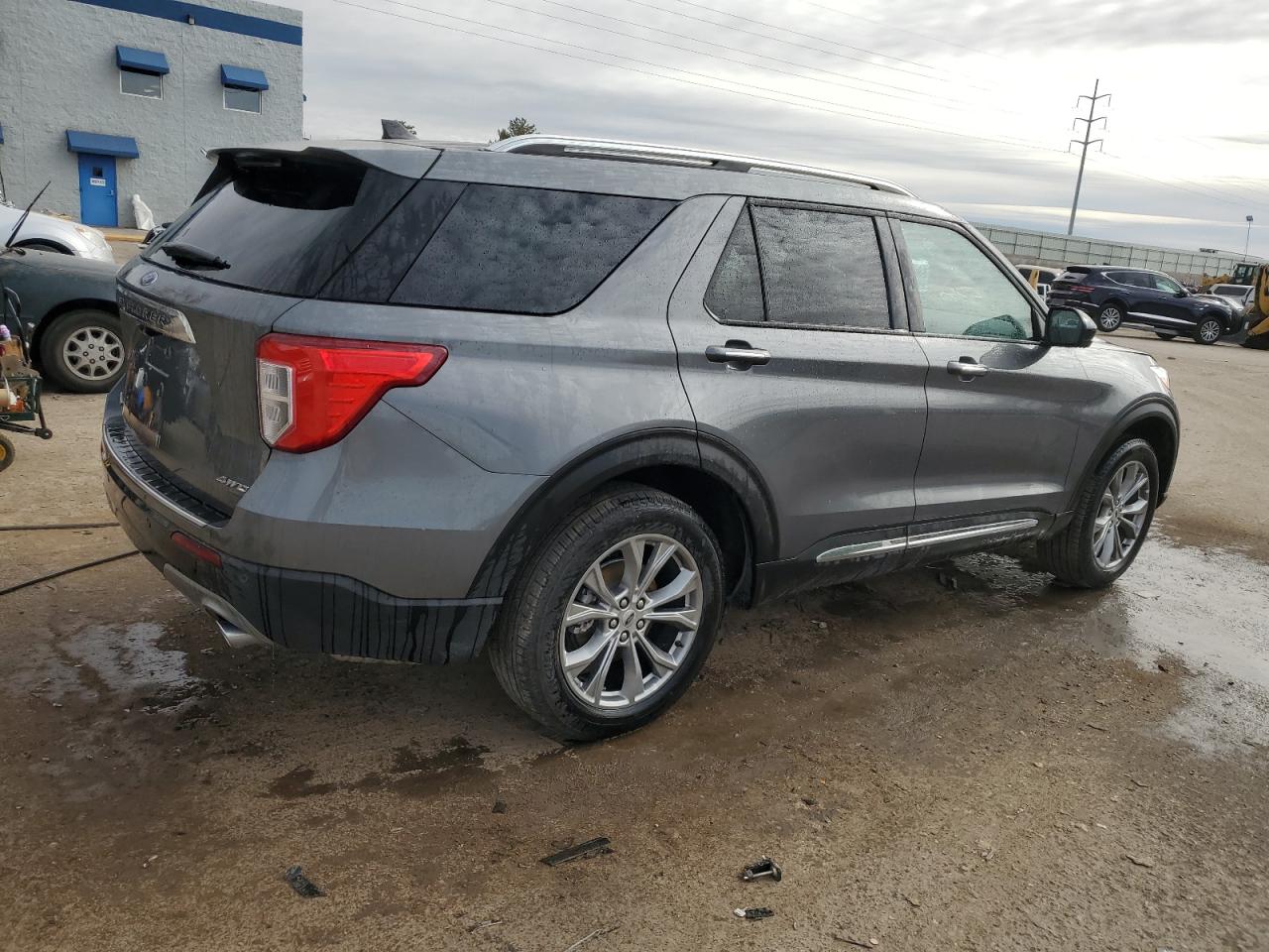 2023 Ford Explorer - Image 3