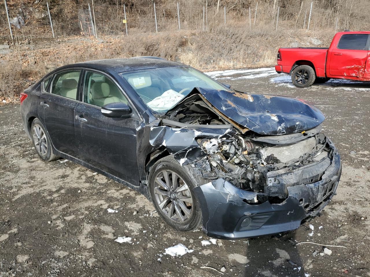2016 Nissan Altima - Image 4
