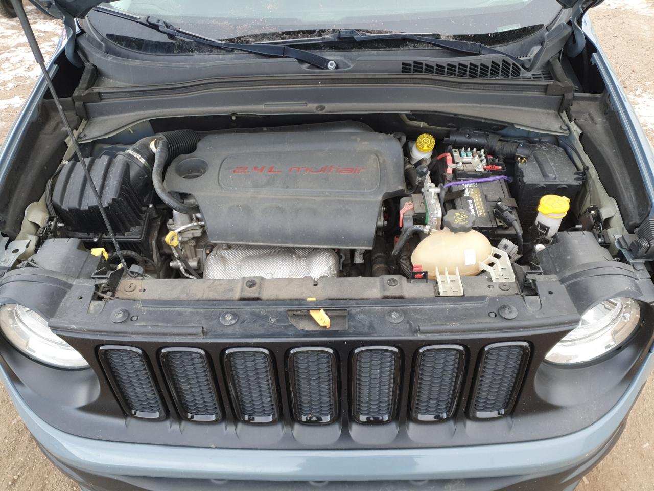 2017 Jeep Renegade - Image 11