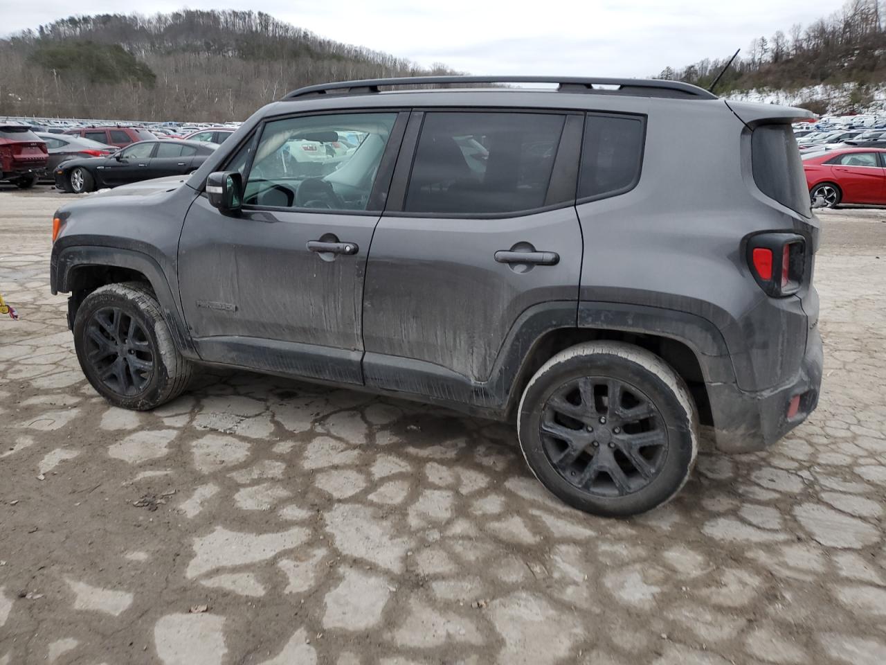 2017 Jeep Renegade - Image 2
