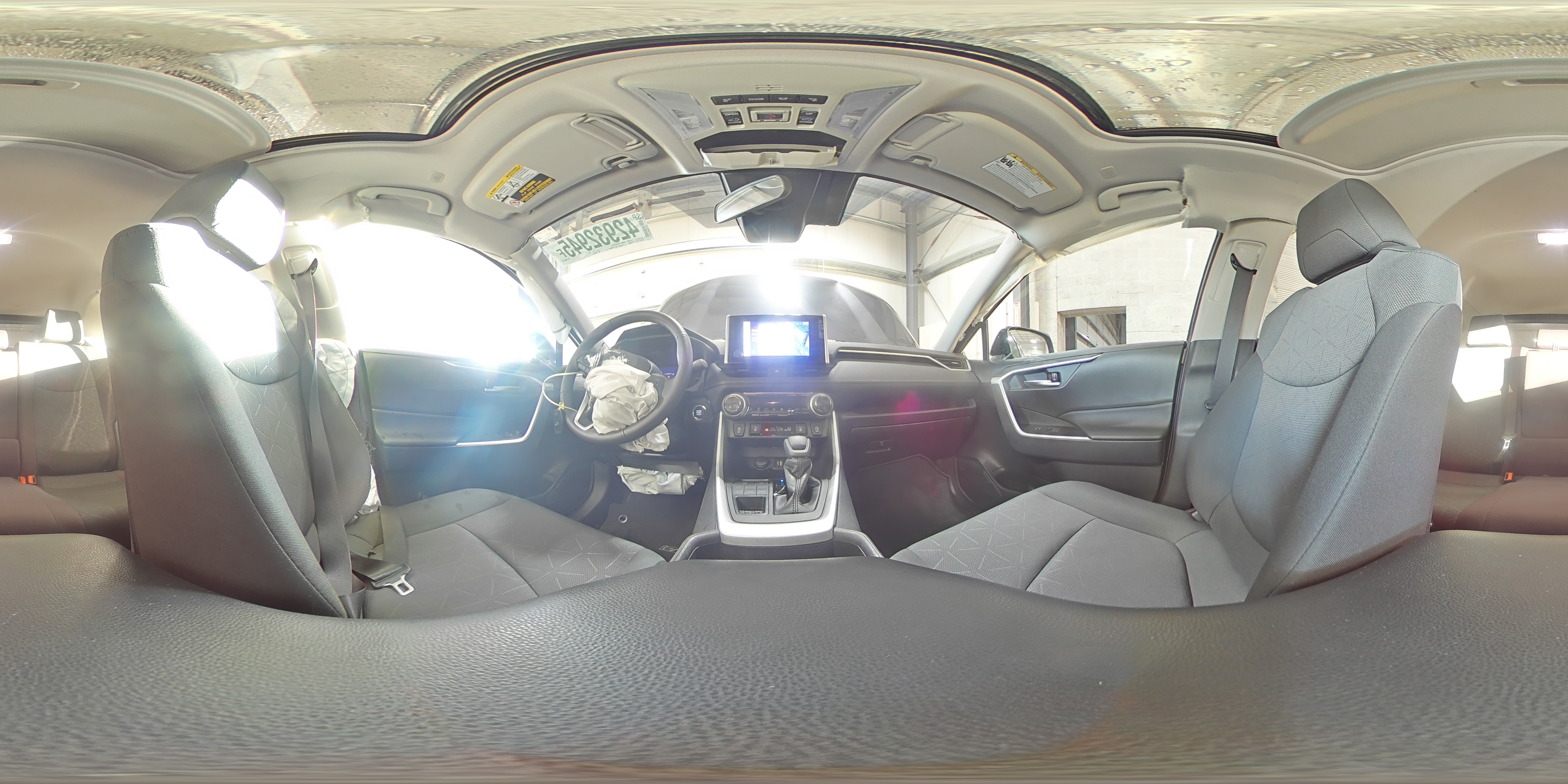 2024 Toyota RAV 4 - Image 15