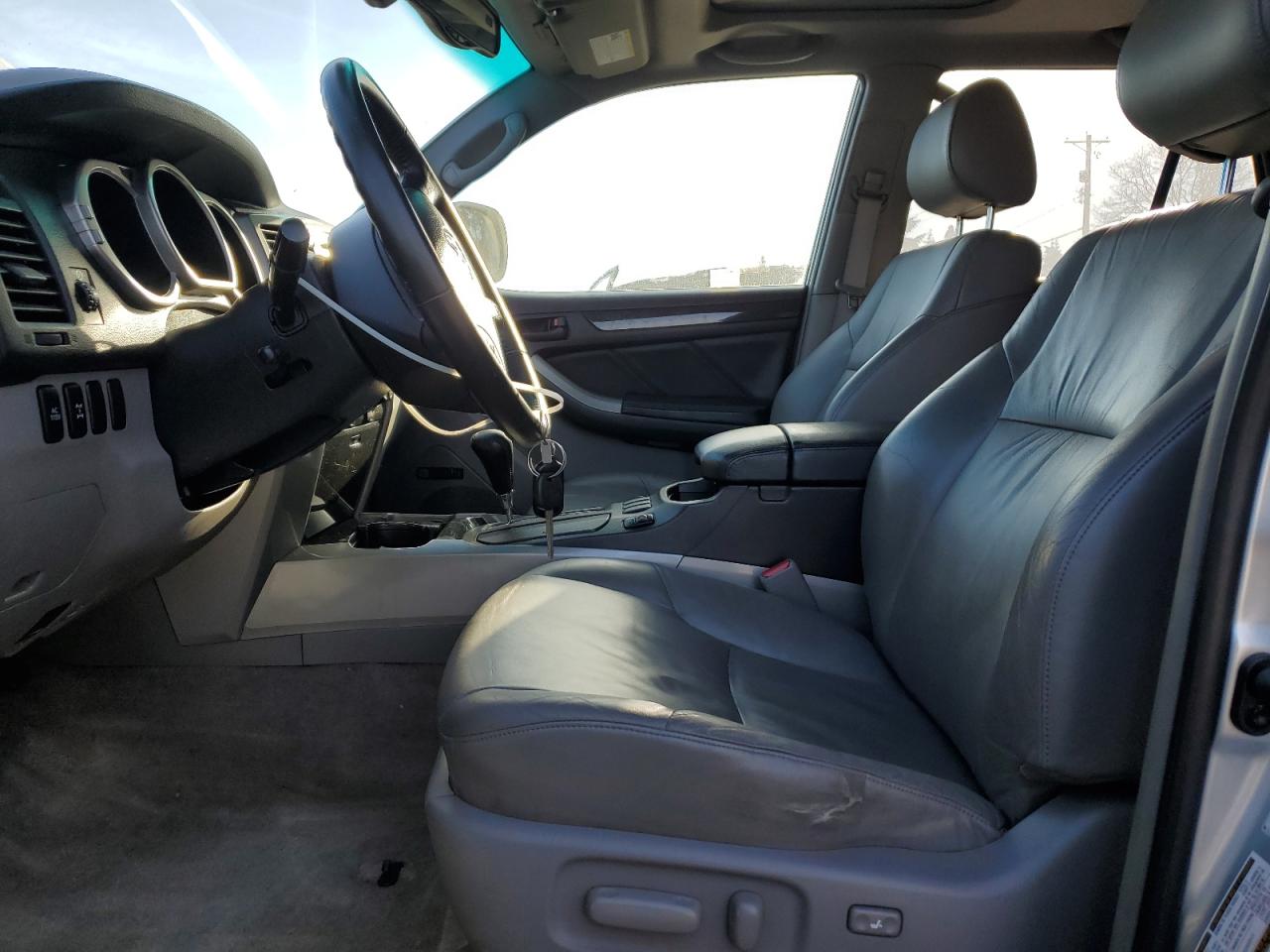2005 Toyota 4Runner - Image 7