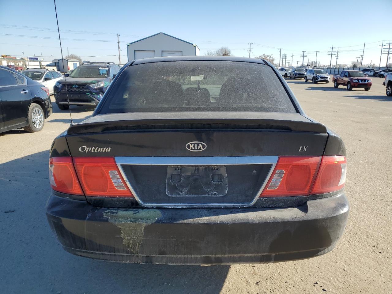 2004 Kia Optima - Image 6