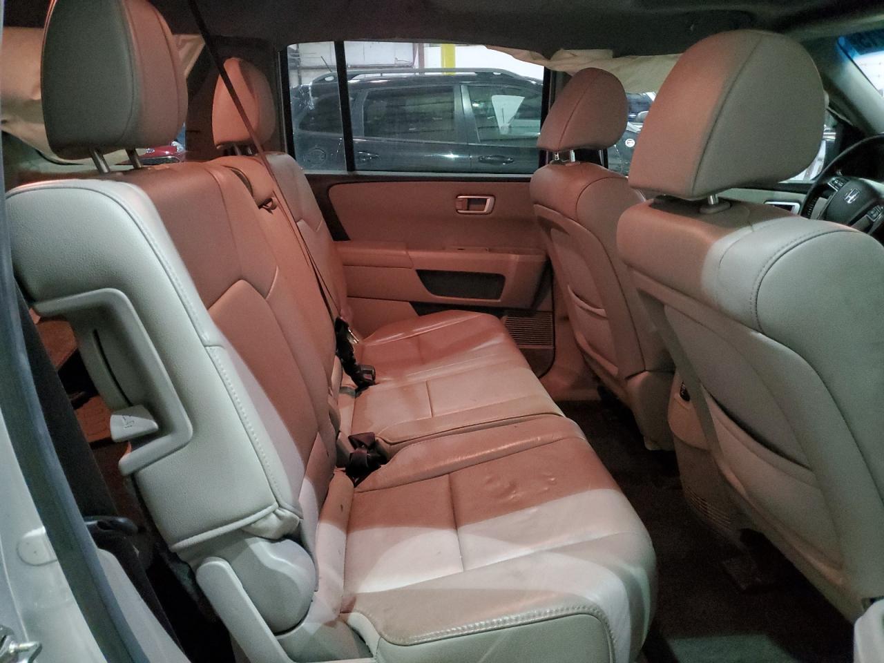 2014 Honda Pilot - Image 11