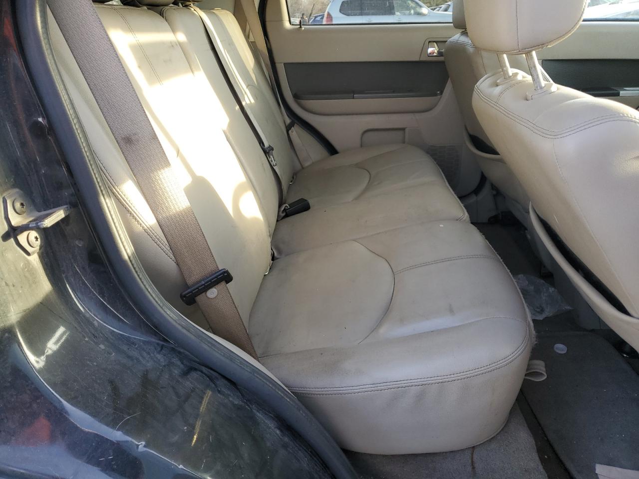 2010 Mercury Mariner - Image 11