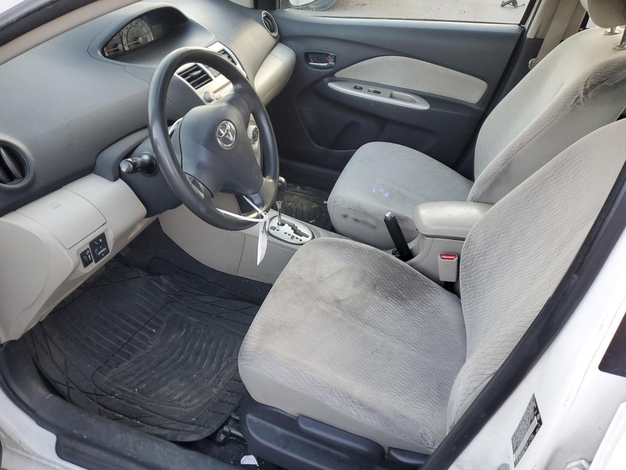 2008 Toyota Yaris VIN: JTDBT923884015040 Lot: 87015164