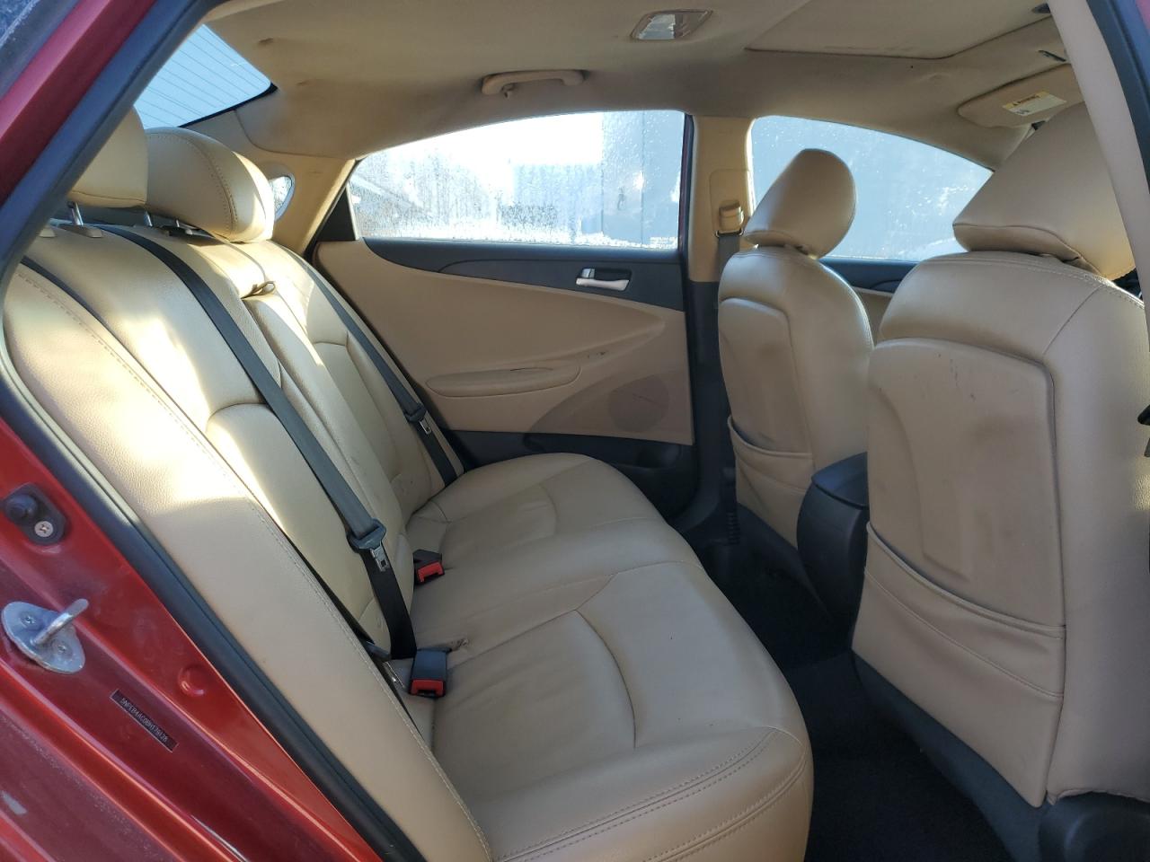 2011 Hyundai Sonata - Image 10