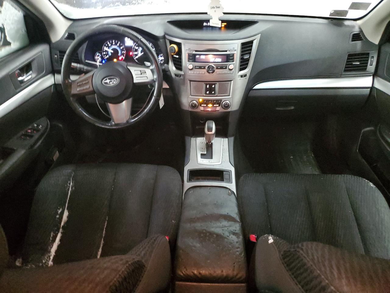 2010 Subaru Outback - Image 8