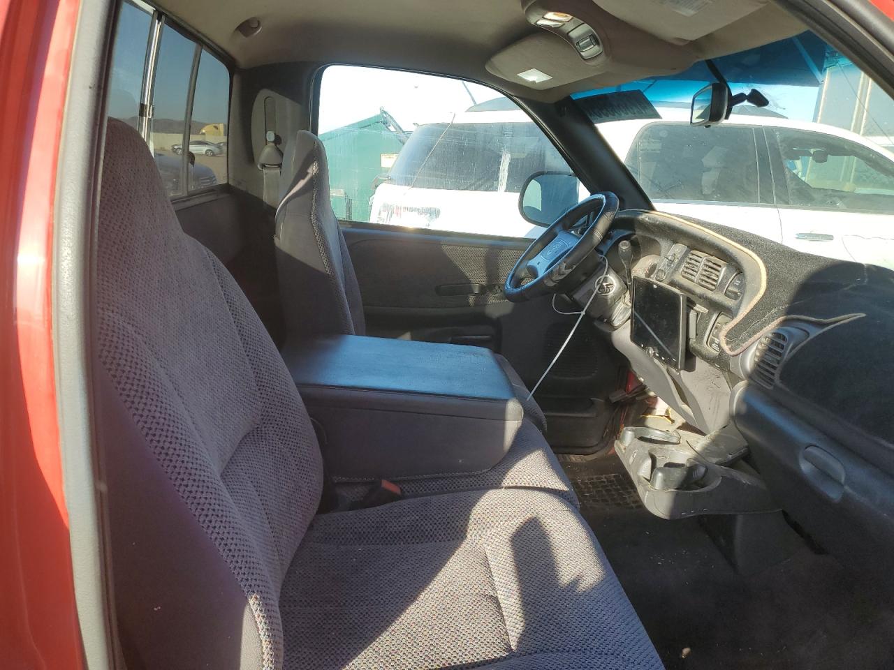1998 Dodge RAM - Image 10