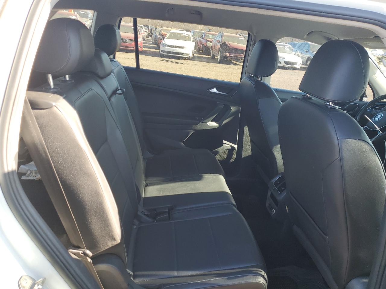 2018 Volkswagen Tiguan - Image 10