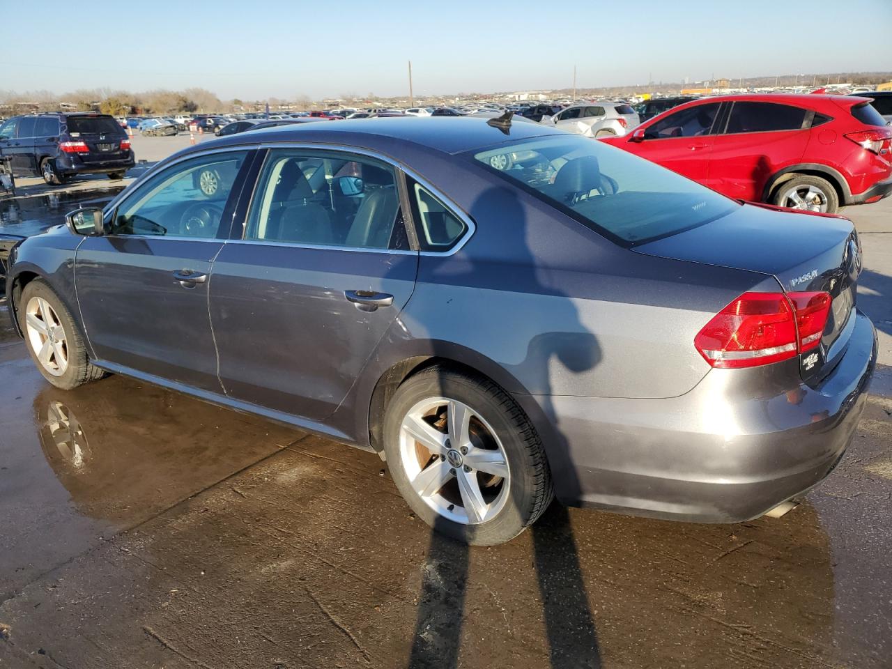 2015 Volkswagen Passat - Image 2