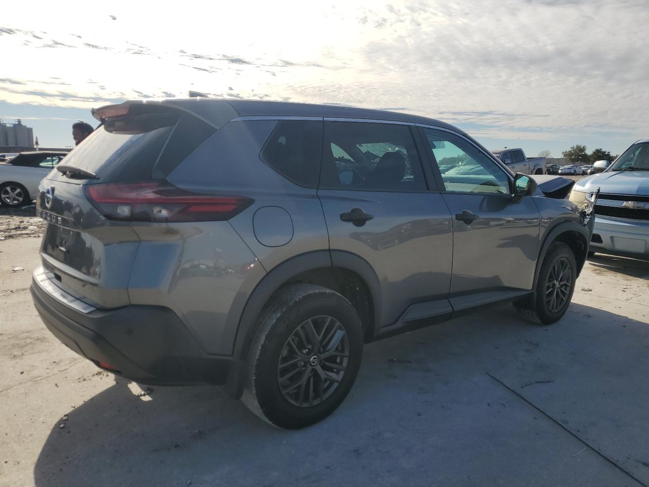 2021 Nissan Rogue - Image 3