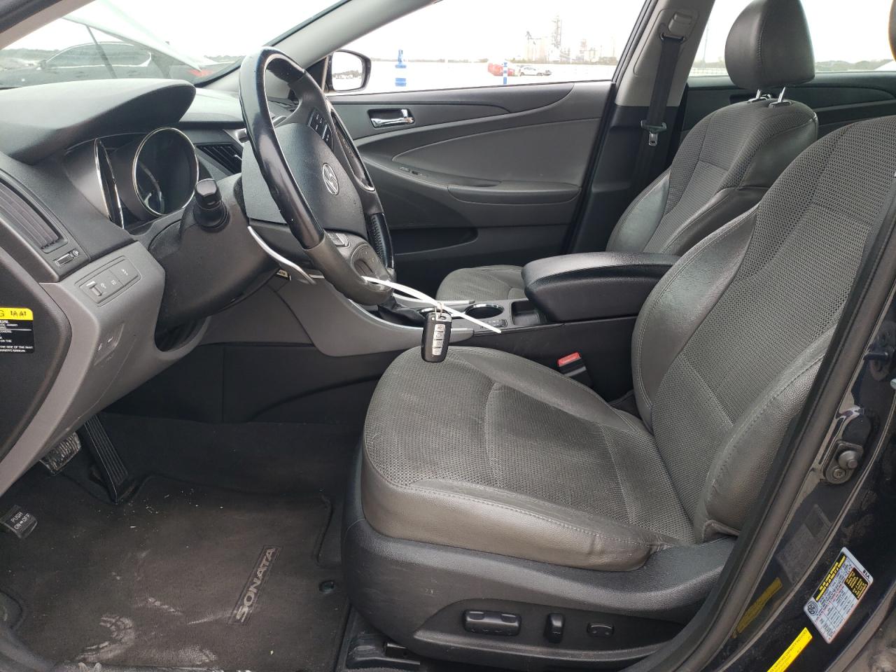 2013 Hyundai Sonata - Image 7