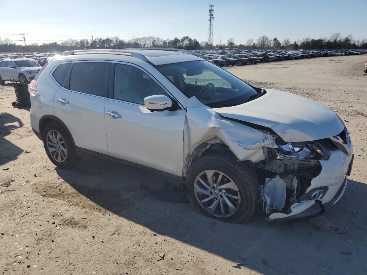 2015 Nissan Rogue - Image 4