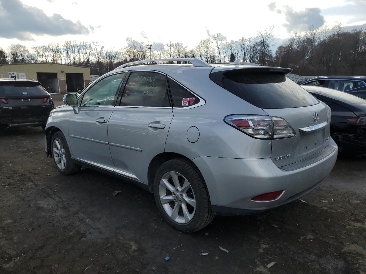 2010 Lexus RX - Image 2
