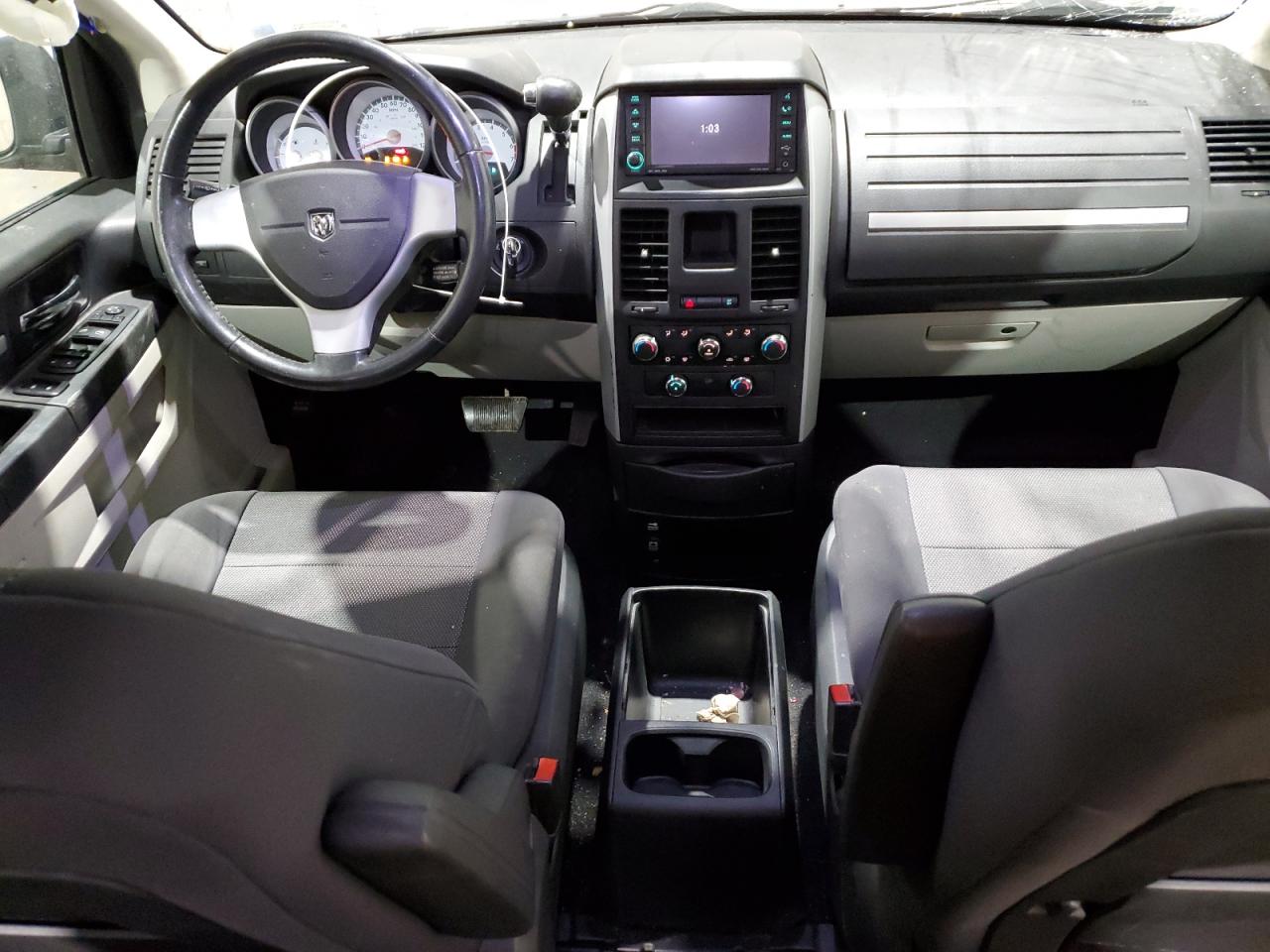 2008 Dodge Caravan - Image 8