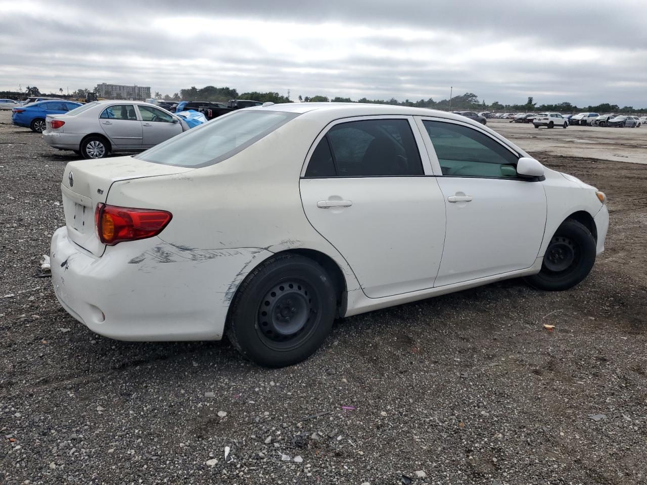 2010 Toyota Corolla - Image 3
