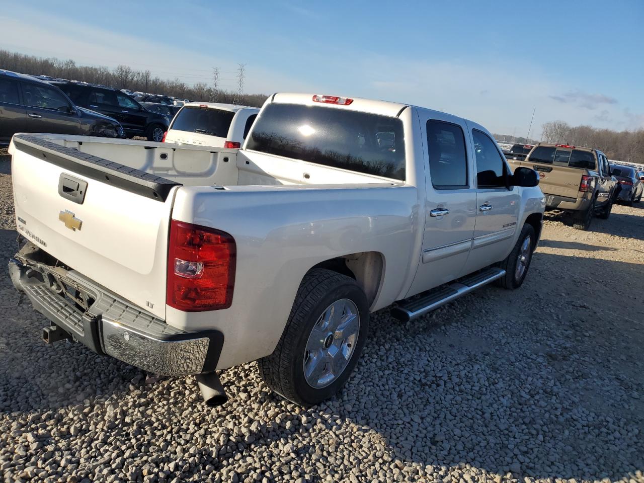 2011 Chevrolet Silverado - Image 3