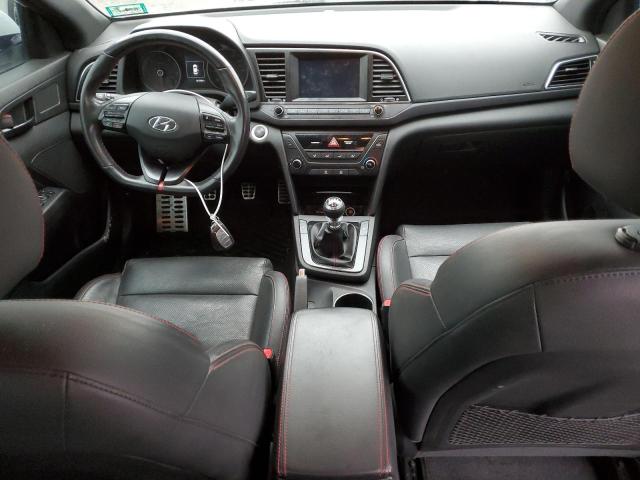  HYUNDAI ELANTRA 2018 Белы