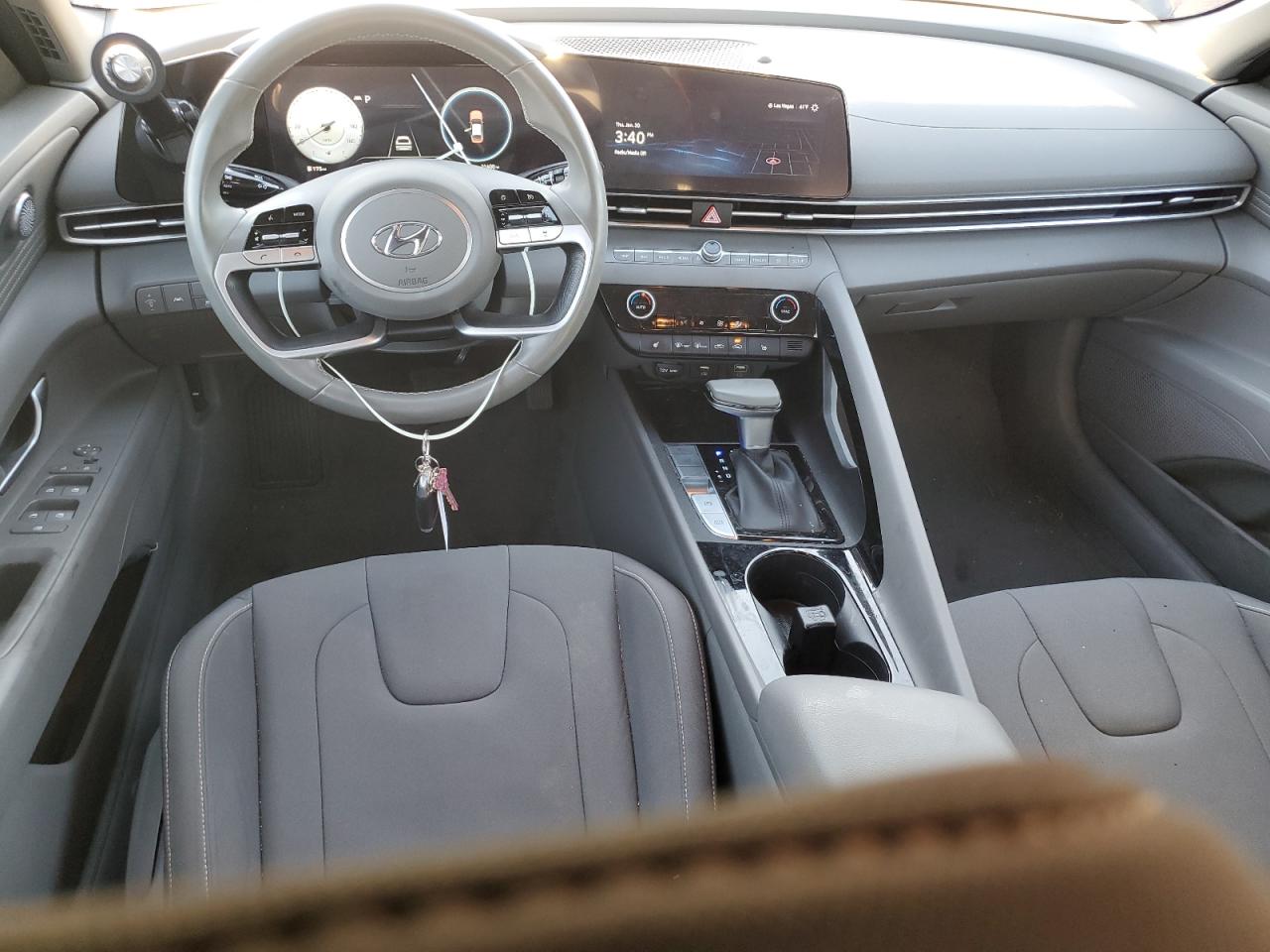2023 Hyundai Elantra - Image 8