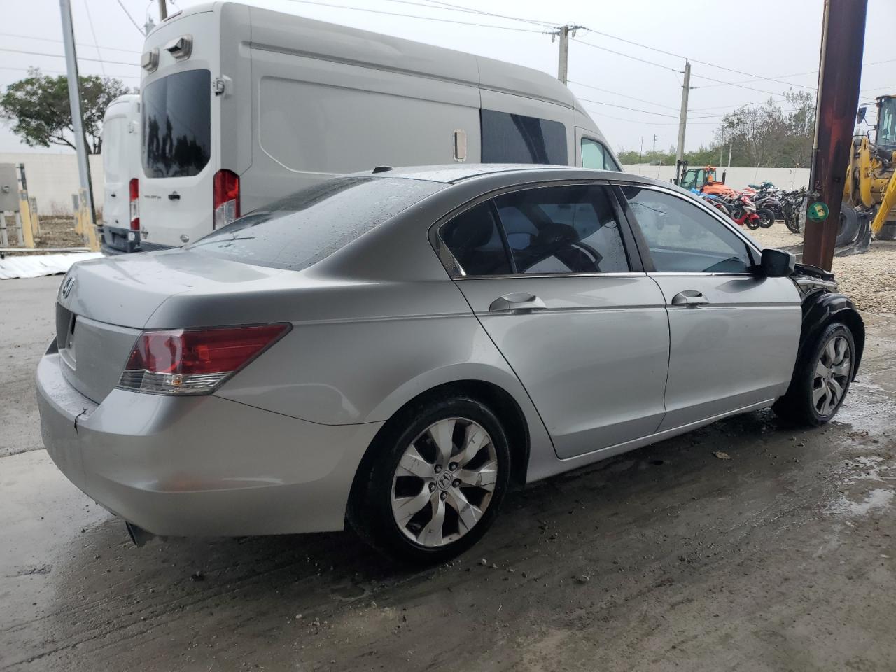 2009 Honda Accord - Image 3