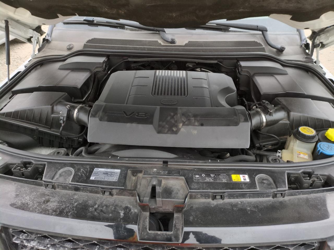 2012 Land Rover Range Rover - Image 11