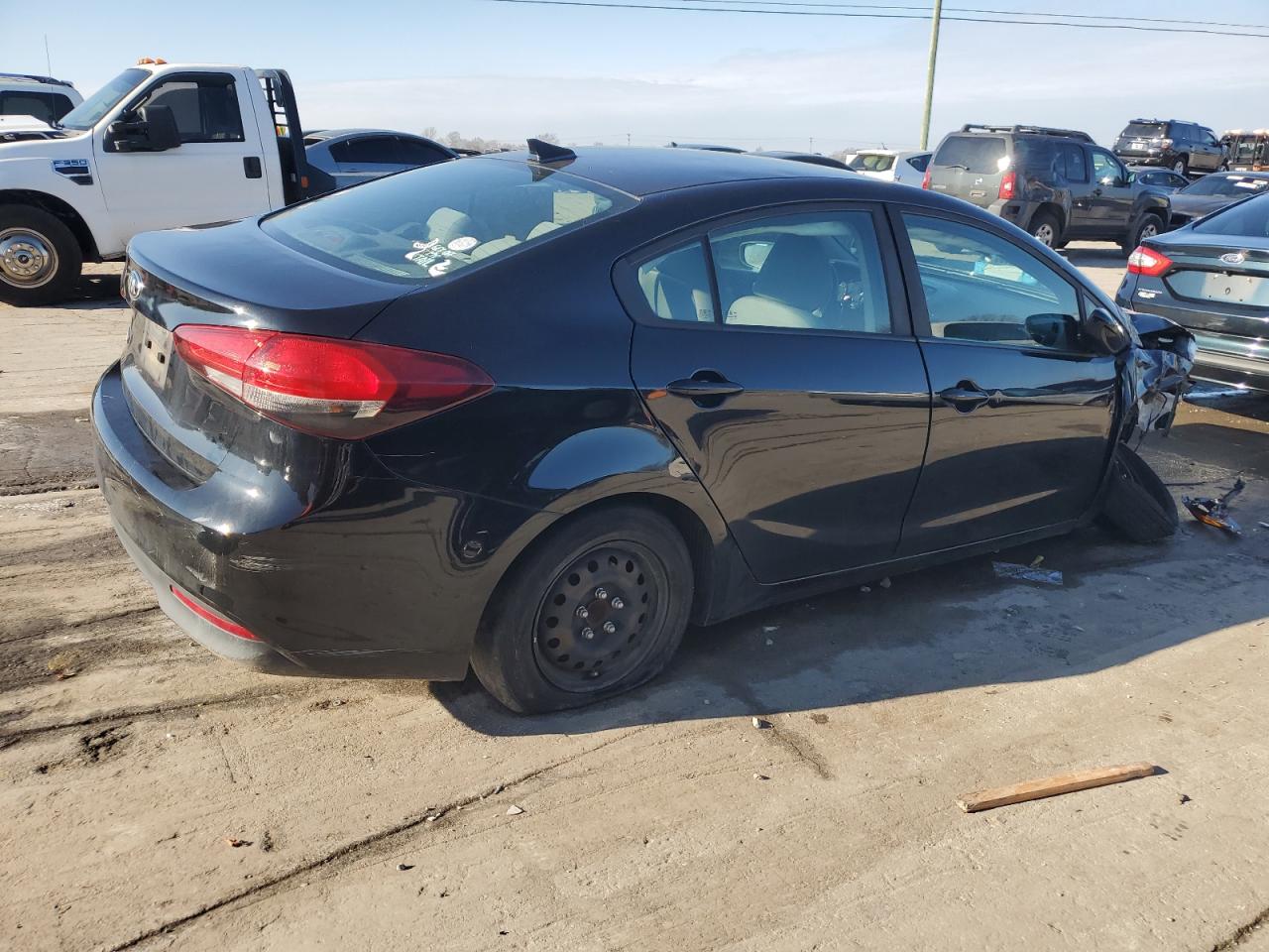 VIN 3KPFL4A72JE193894 2018 KIA FORTE no.3